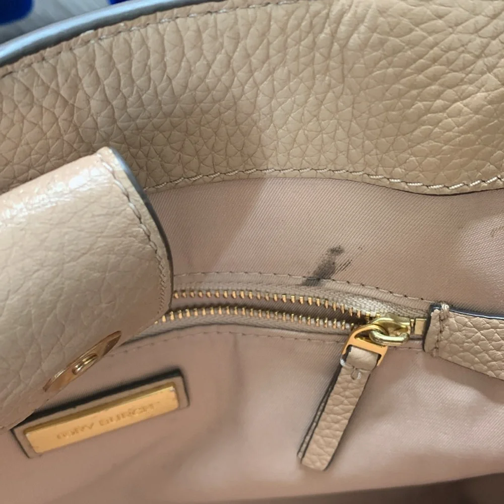 Tory Burch Tan Leather Purse - Picture 13 of 14
